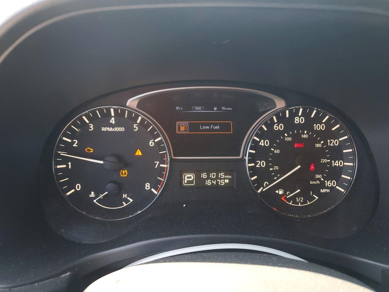 2015 Nissan Pathfinder S Red vin: 5N1AR2MM7FC718165