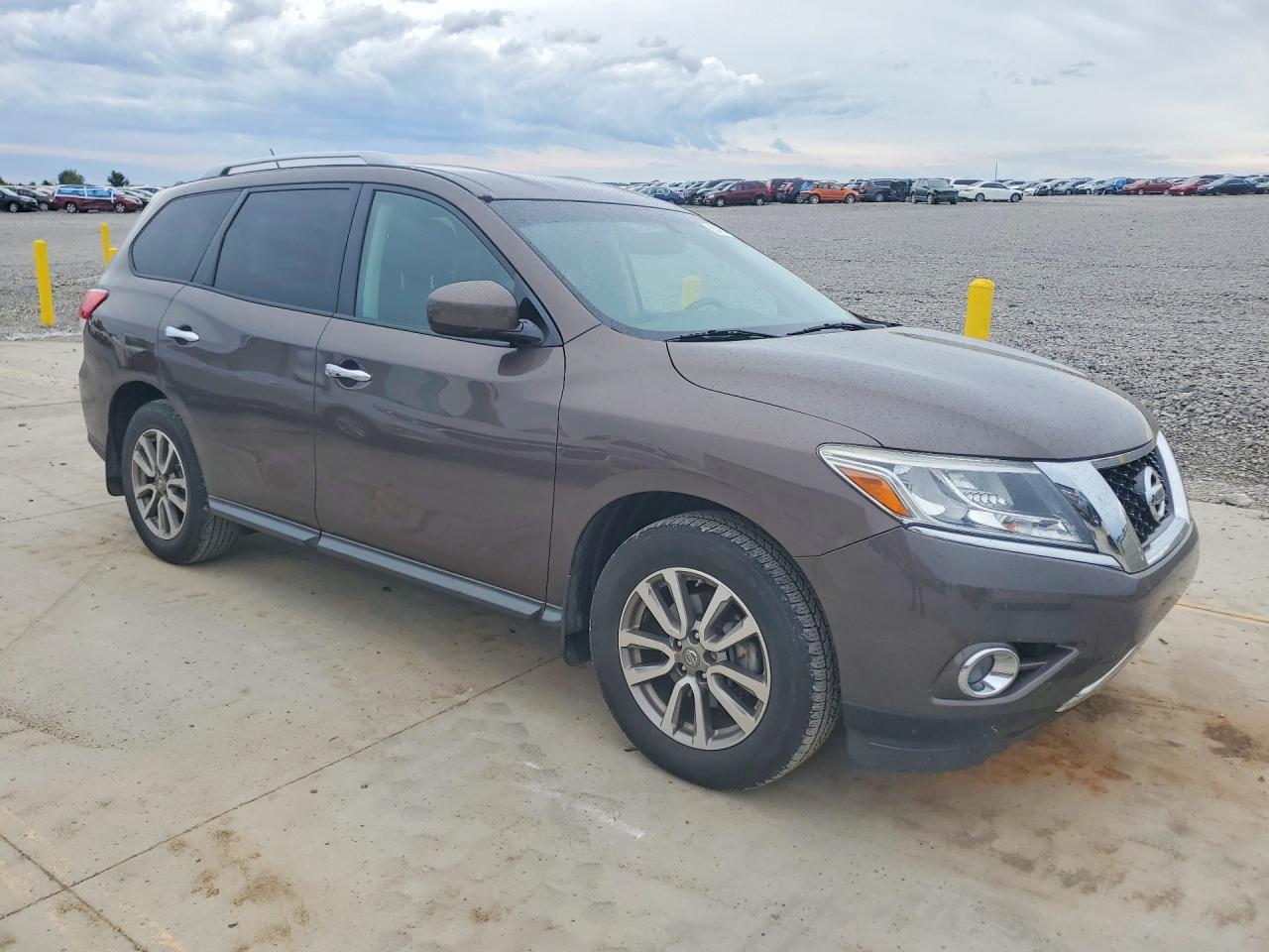 2015 Nissan Pathfinder Sv Brown vin: 5N1AR2MM7FC719901