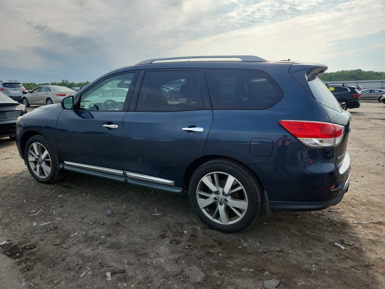 2015 Nissan Pathfinder Blue vin: 5N1AR2MM7FC722121