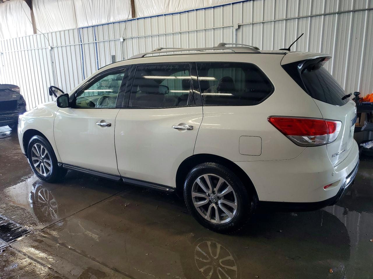 2013 Nissan Pathfinder S Белый vin: 5N1AR2MM8DC600610