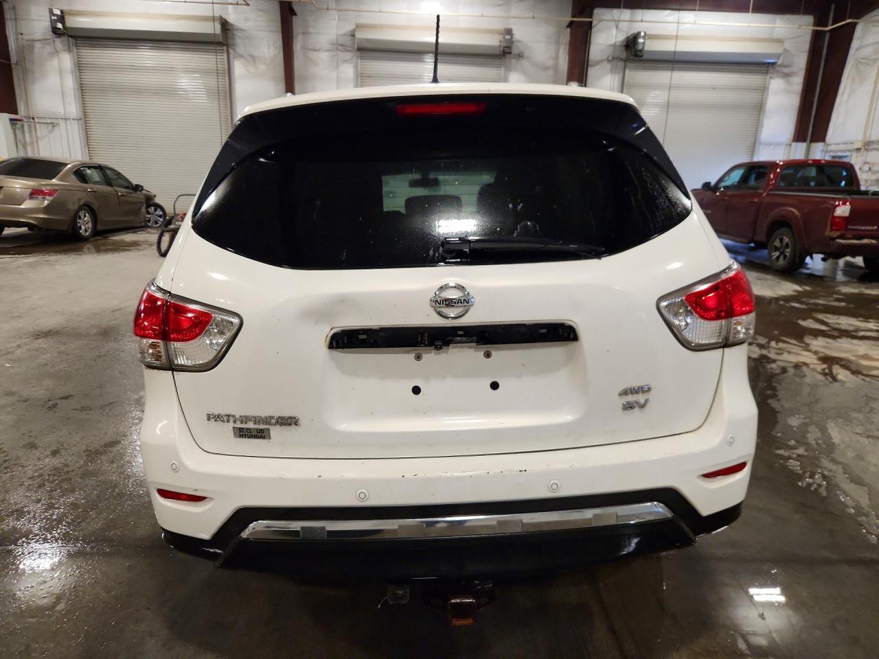 2013 Nissan Pathfinder S Белый vin: 5N1AR2MM8DC627516