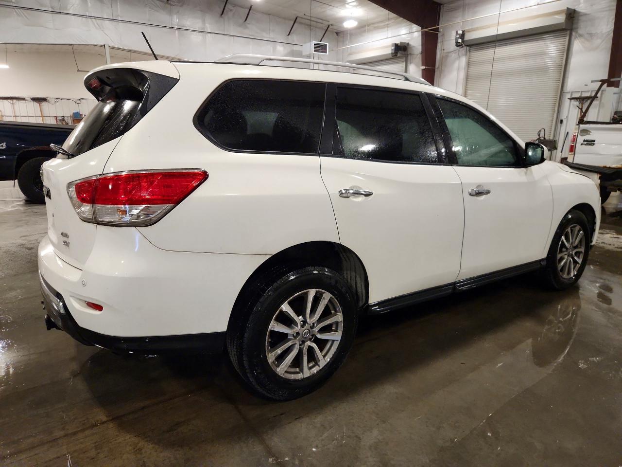2013 Nissan Pathfinder S Белый vin: 5N1AR2MM8DC627516