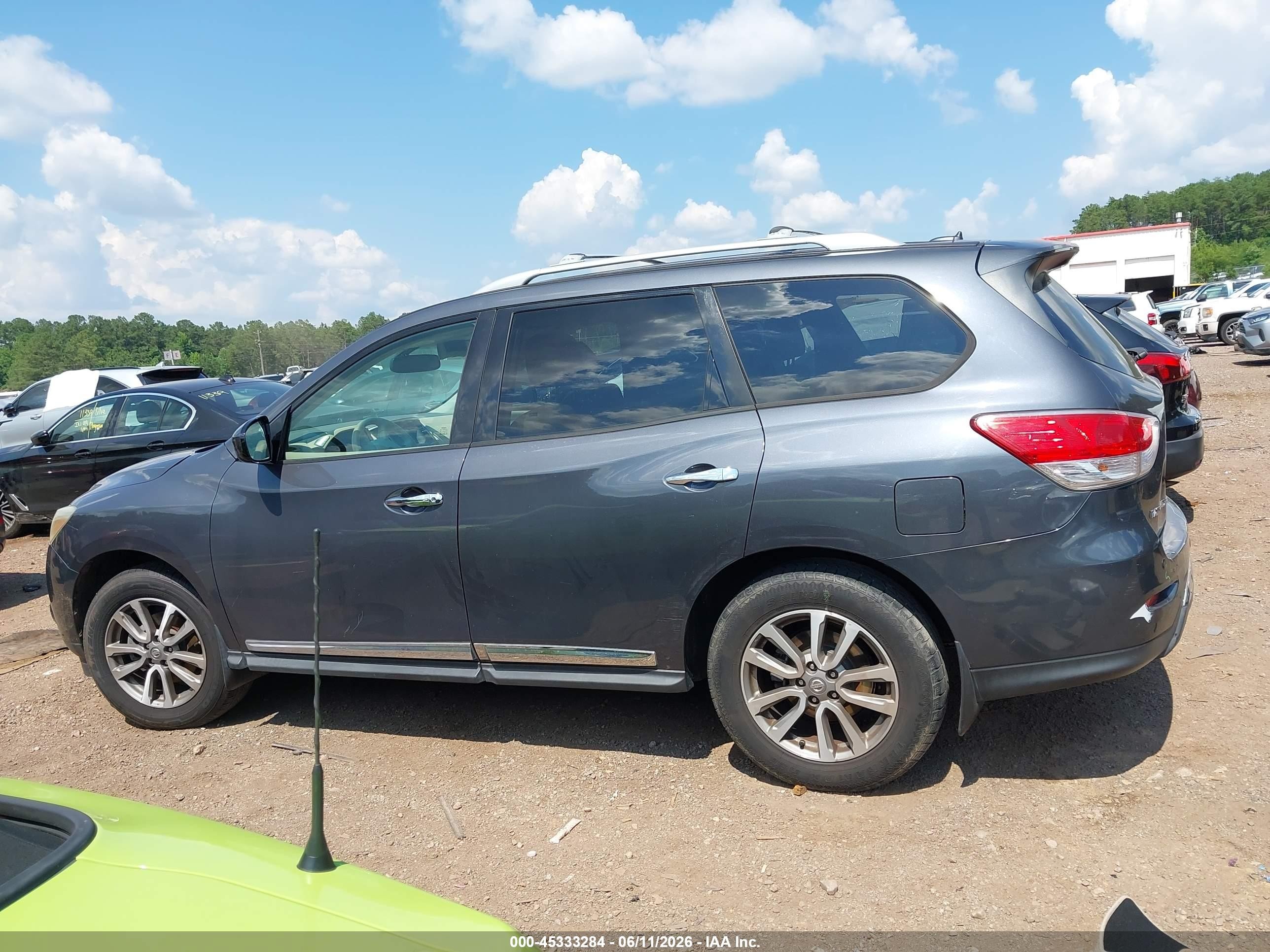 2013 Nissan Pathfinder Sl Gray vin: 5N1AR2MM8DC630349