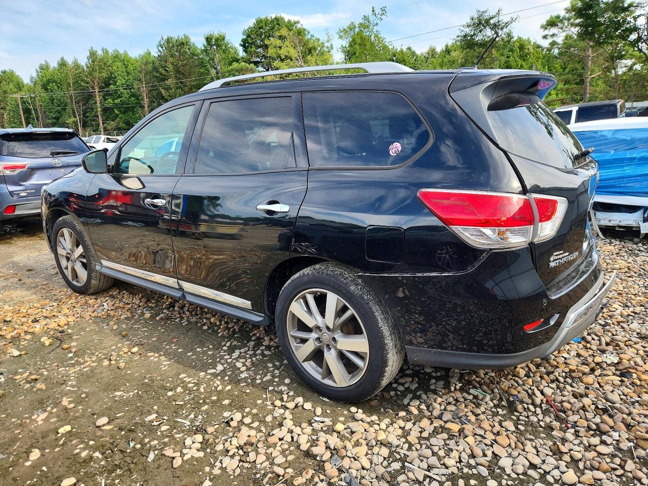 2013 Nissan Pathfinder S Black vin: 5N1AR2MM8DC652237