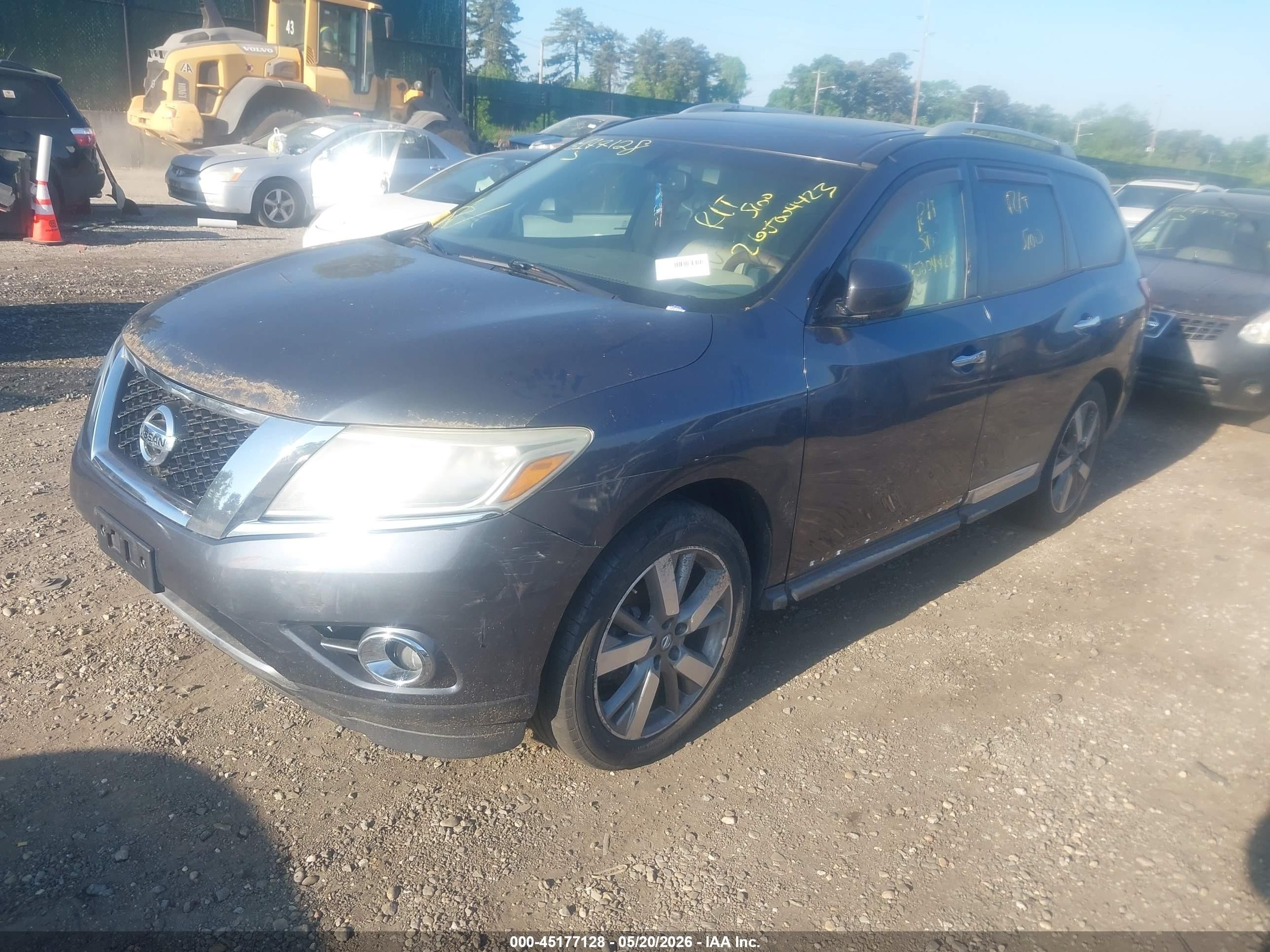 2013 Nissan Pathfinder Platinum Gray vin: 5N1AR2MM8DC652528