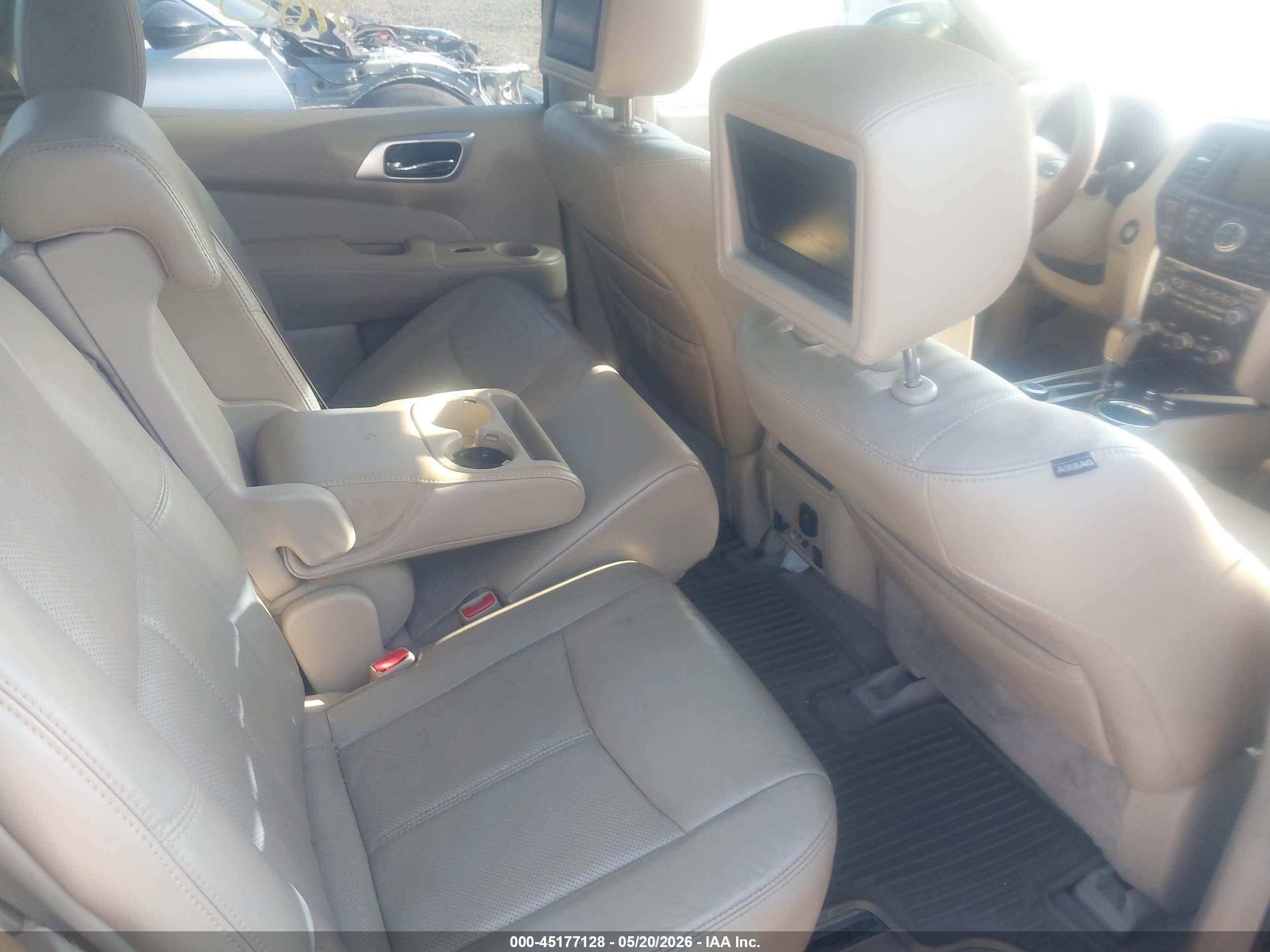 2013 Nissan Pathfinder Platinum Gray vin: 5N1AR2MM8DC652528