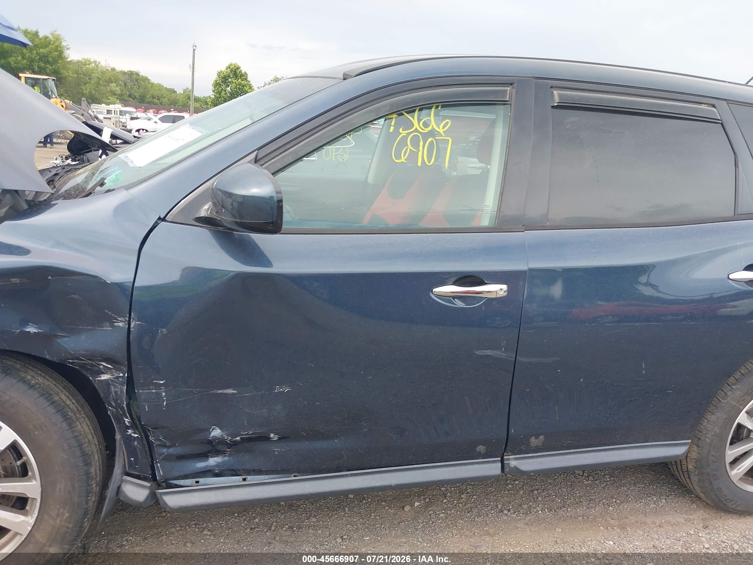 2013 Nissan Pathfinder S Blue vin: 5N1AR2MM8DC654537