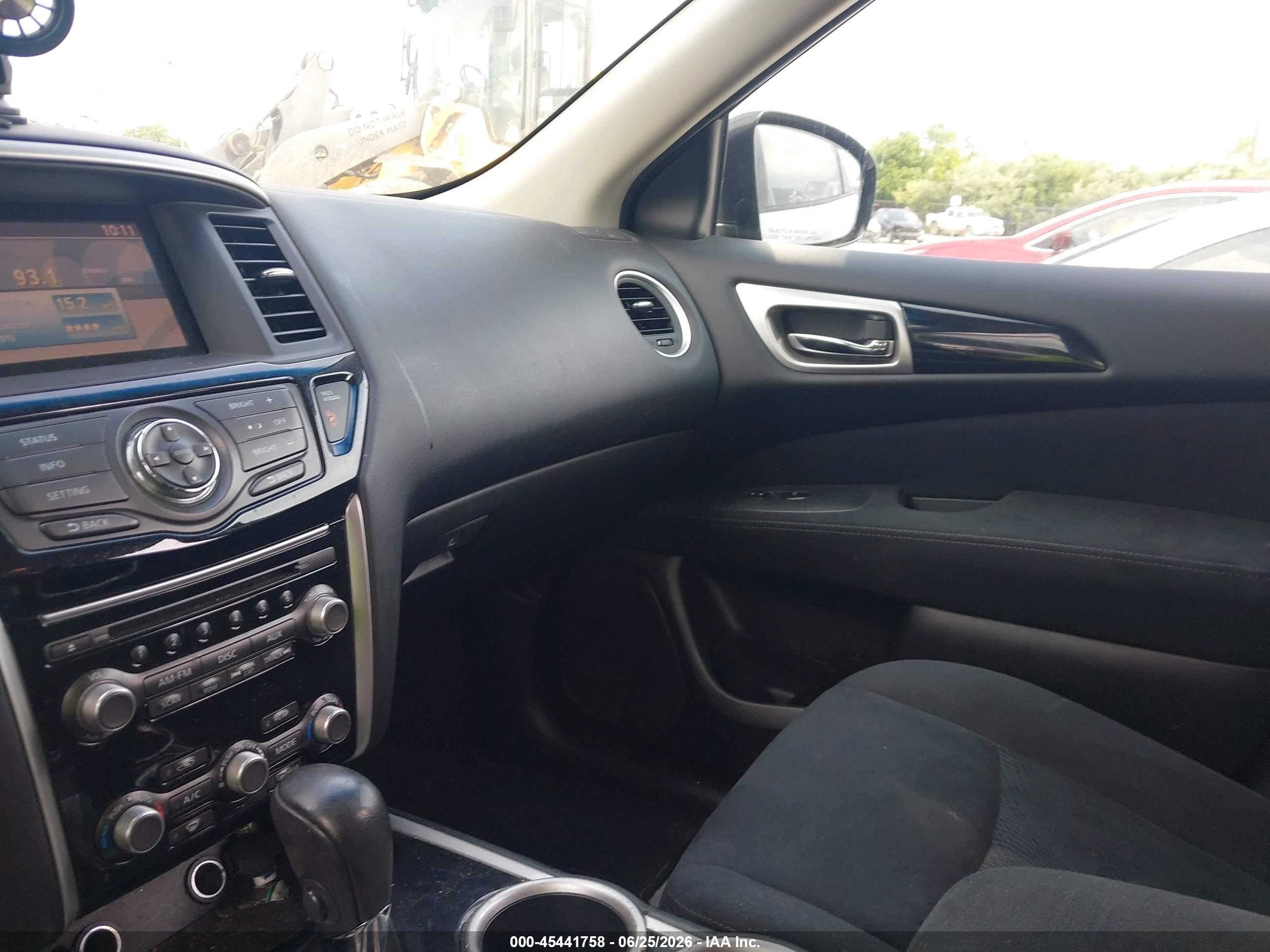 2013 Nissan Pathfinder Sv Silver vin: 5N1AR2MM8DC656644