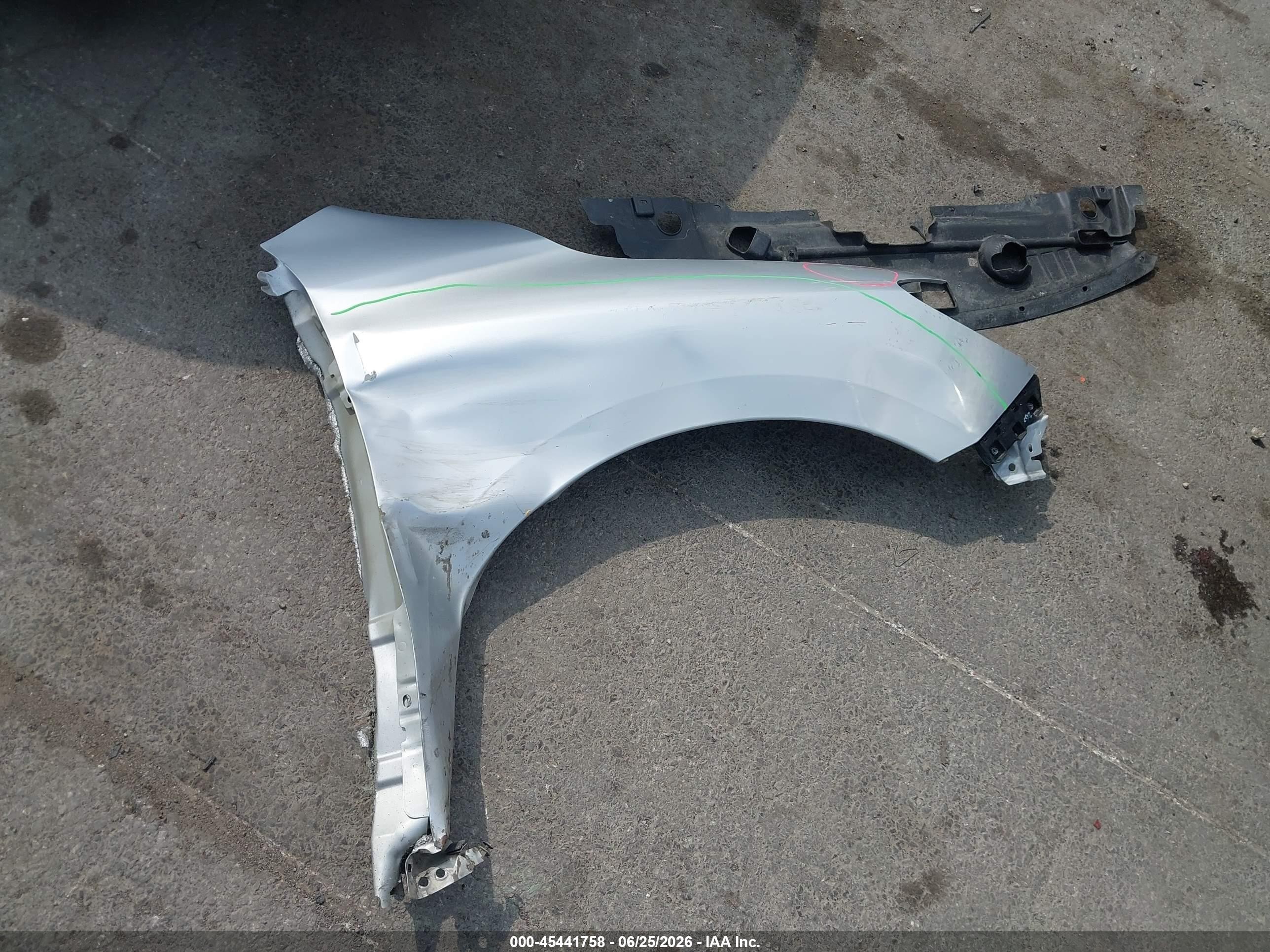 2013 Nissan Pathfinder Sv Silver vin: 5N1AR2MM8DC656644