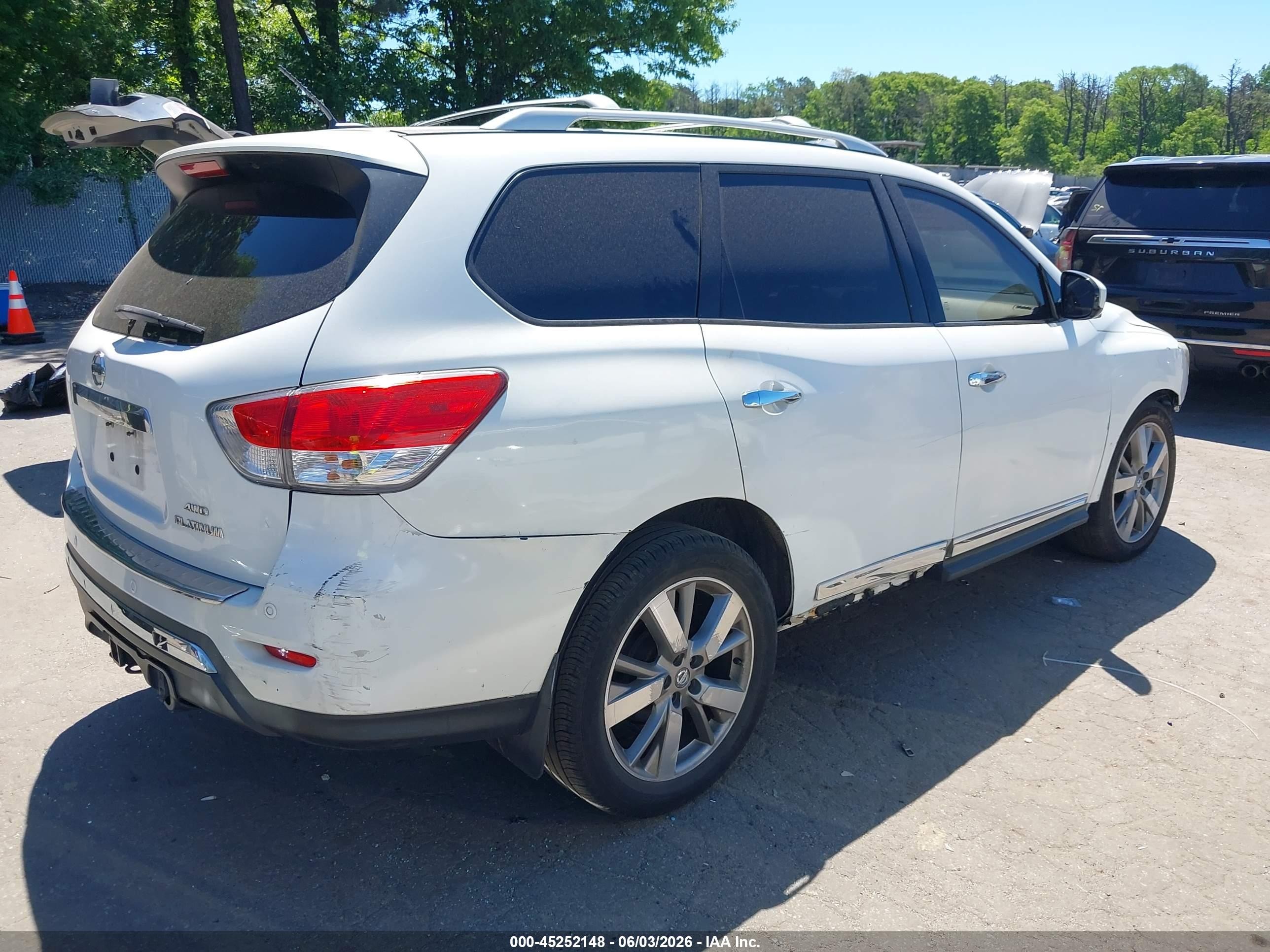 2013 Nissan Pathfinder Platinum White vin: 5N1AR2MM8DC666462