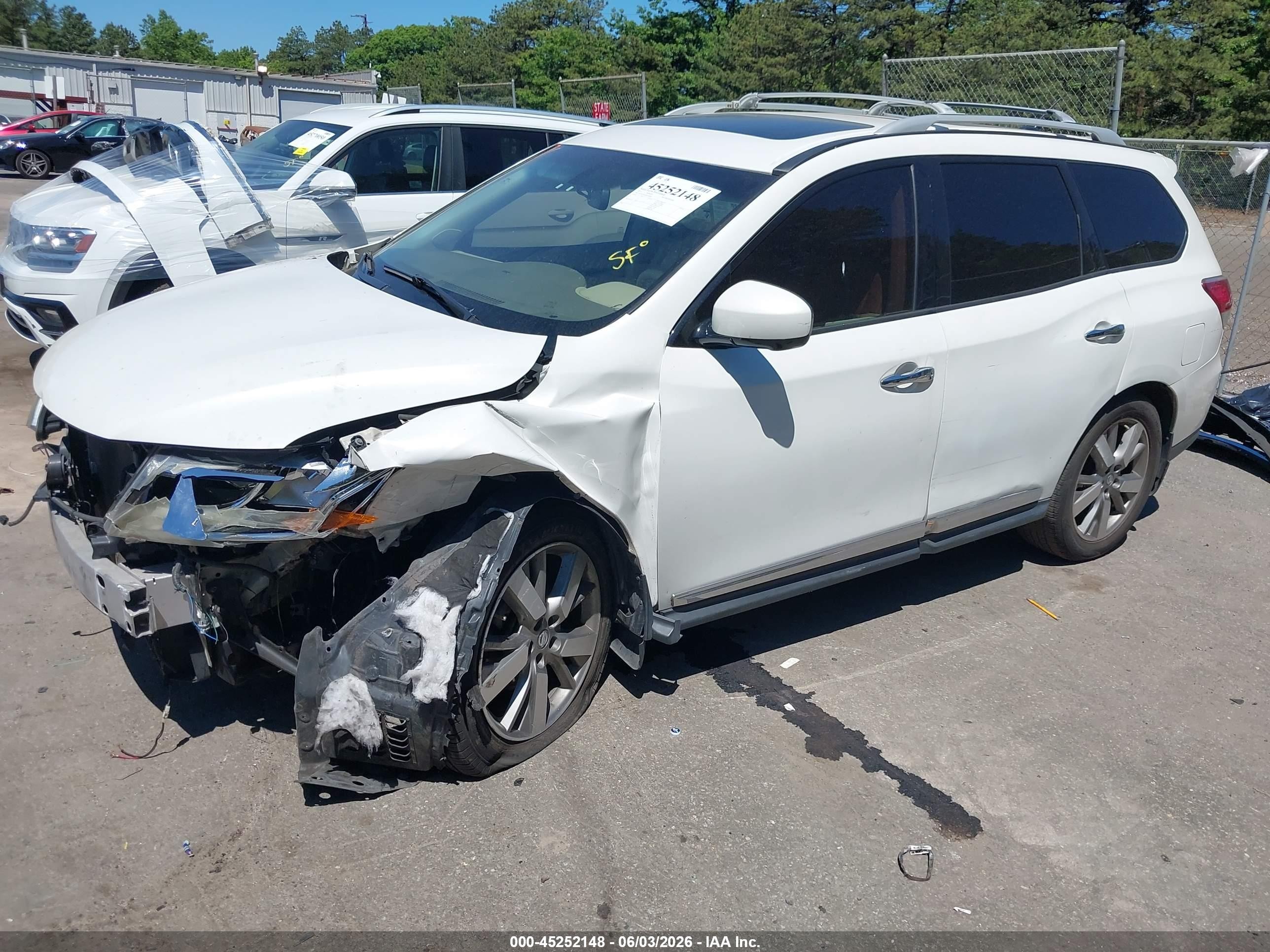 2013 Nissan Pathfinder Platinum White vin: 5N1AR2MM8DC666462