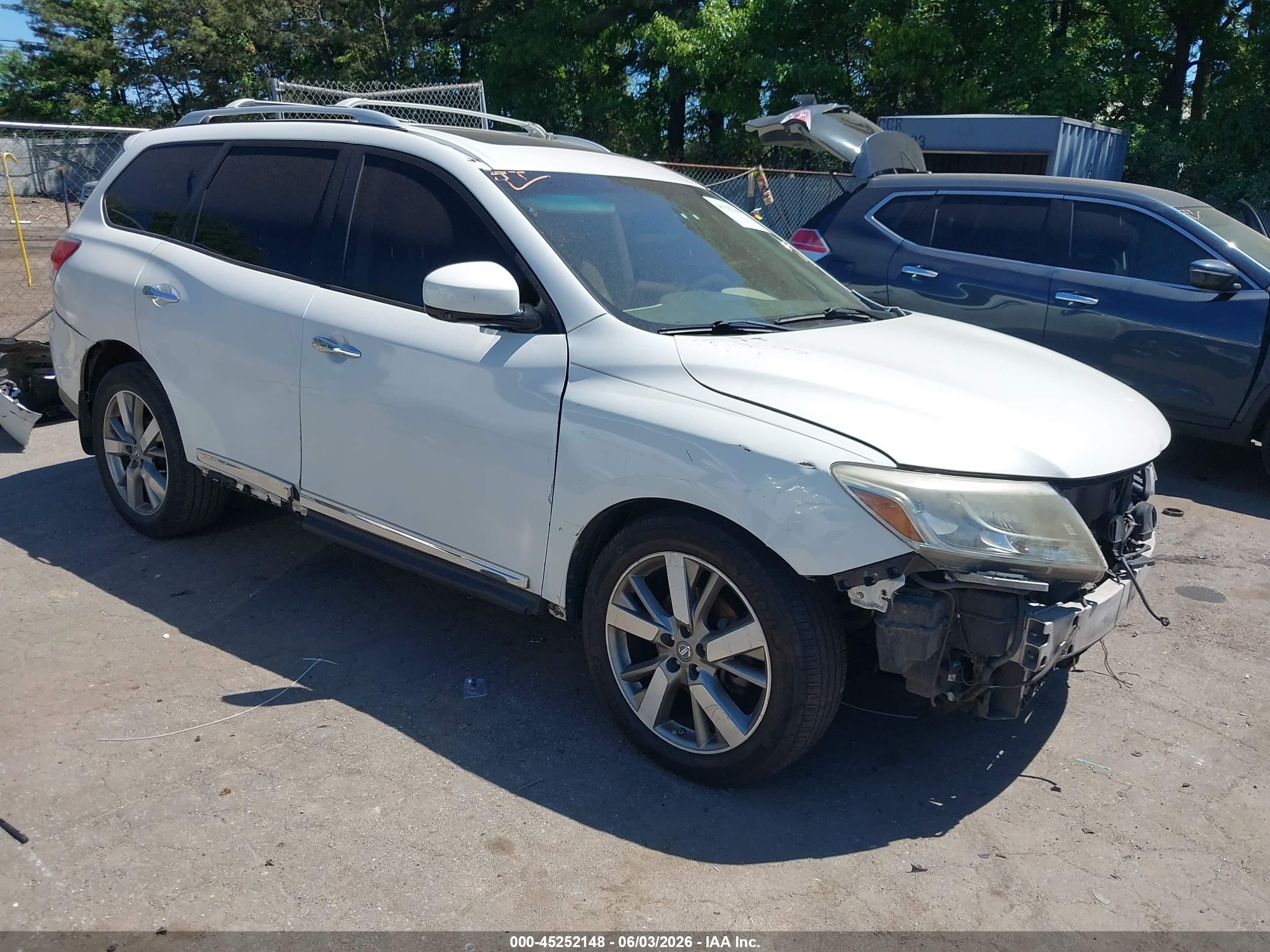 2013 Nissan Pathfinder Platinum White vin: 5N1AR2MM8DC666462