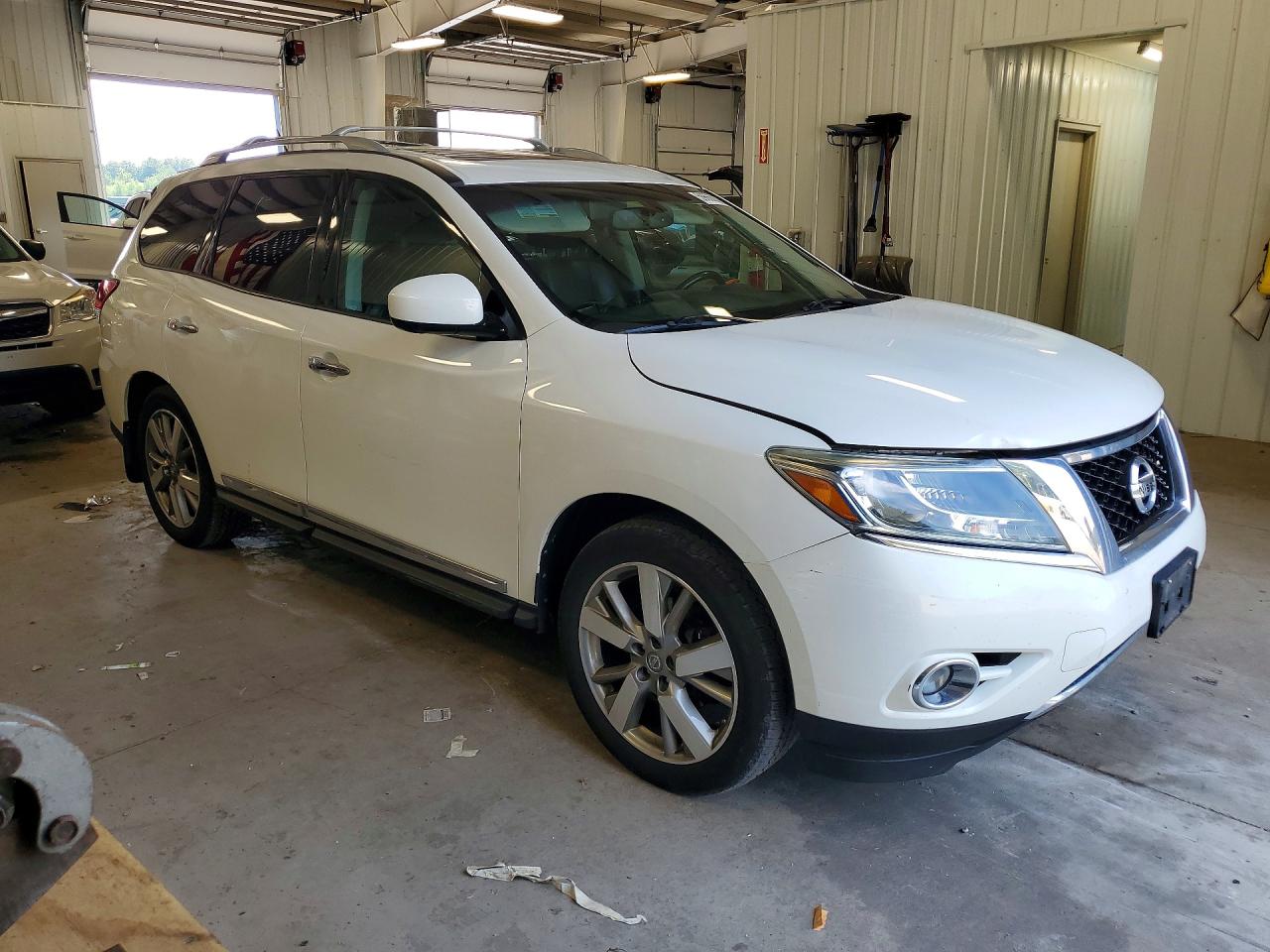 2013 Nissan Pathfinder S White vin: 5N1AR2MM8DC682550