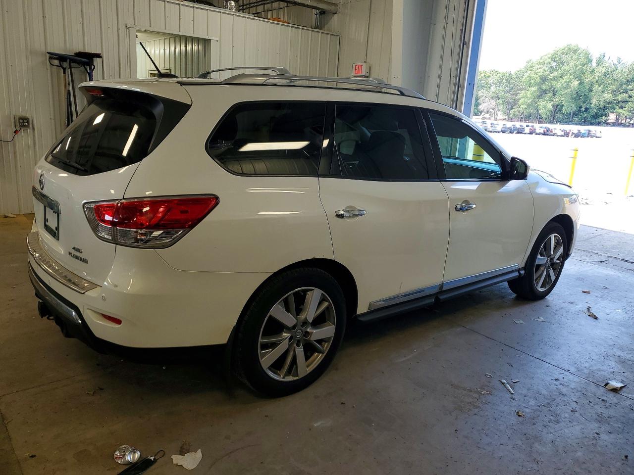 2013 Nissan Pathfinder S White vin: 5N1AR2MM8DC682550