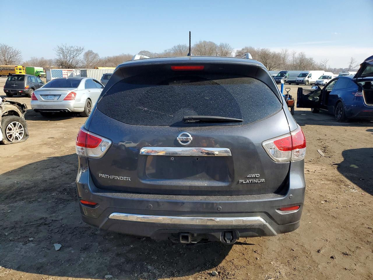 2013 Niss Pathfinder S Charcoal vin: 5N1AR2MM8DC685190