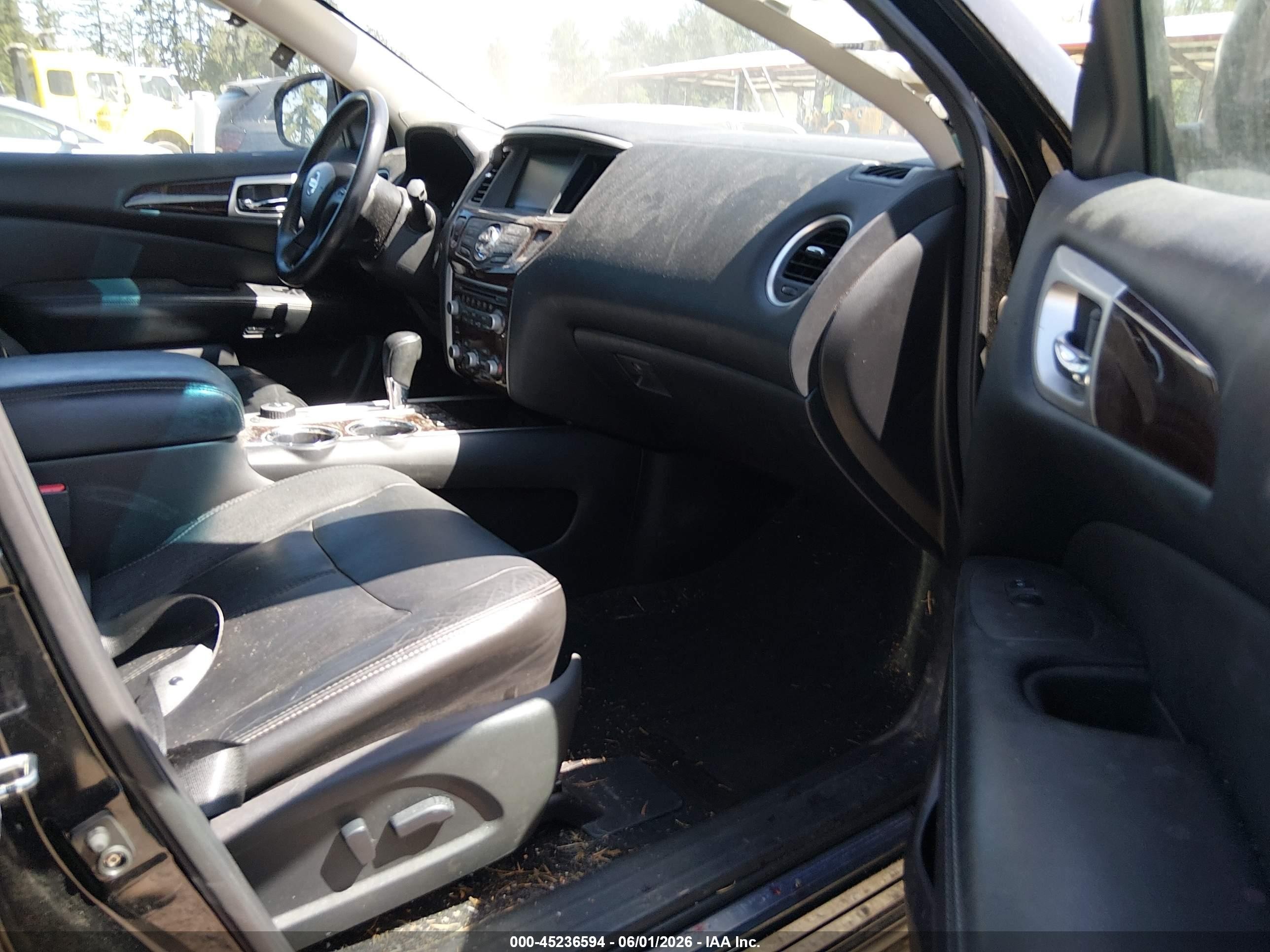 2014 Nissan Pathfinder Sl Черный vin: 5N1AR2MM8EC602892