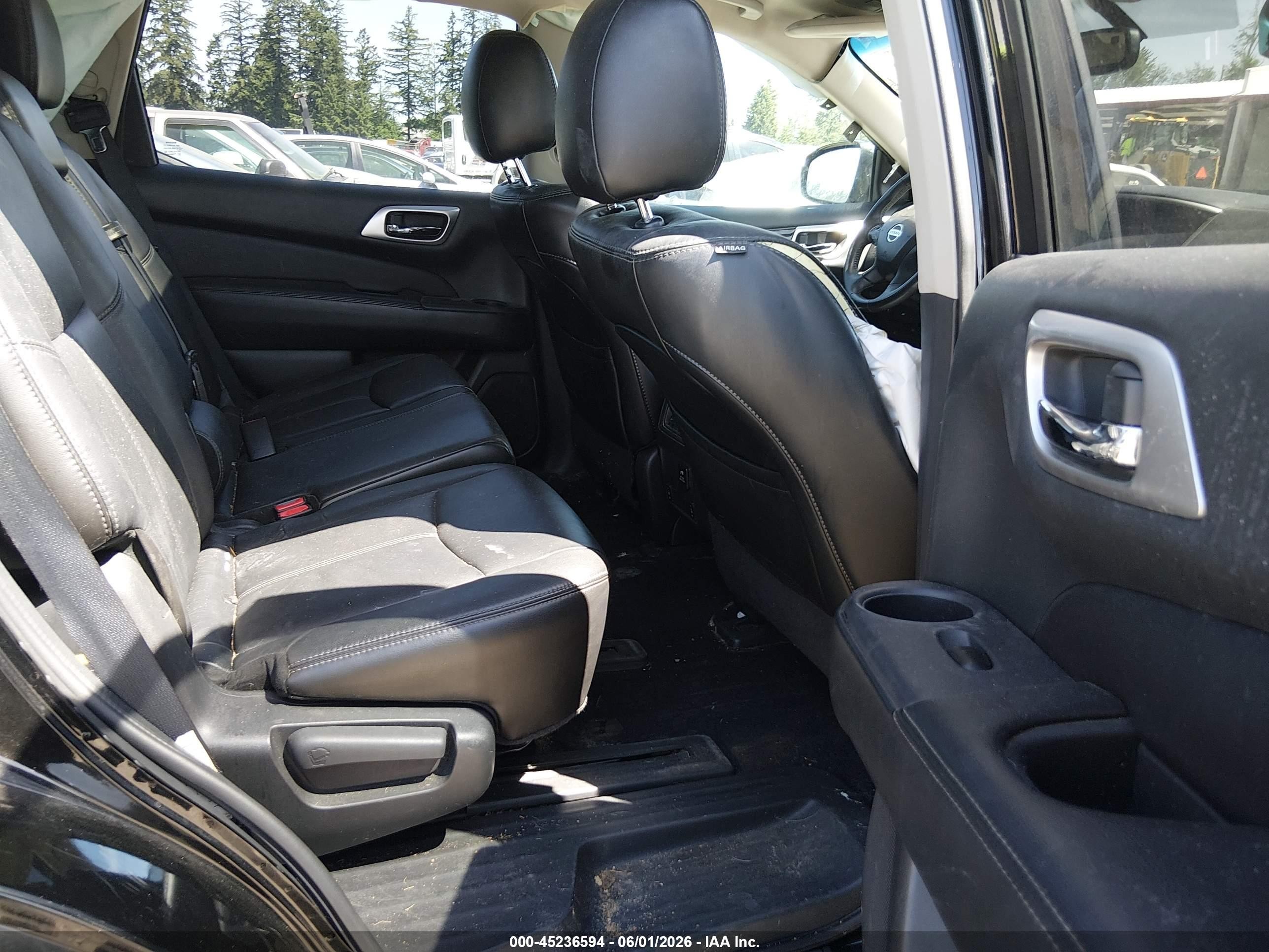2014 Nissan Pathfinder Sl Черный vin: 5N1AR2MM8EC602892