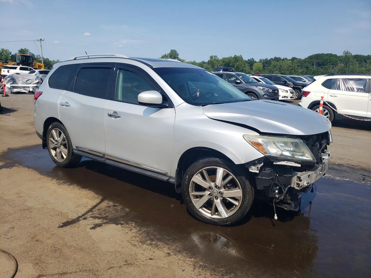 2014 Nissan Pathfinder S Silver vin: 5N1AR2MM8EC604674