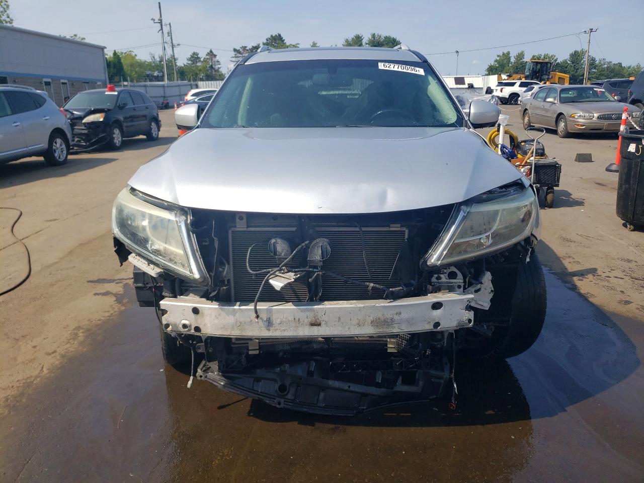 2014 Nissan Pathfinder S Silver vin: 5N1AR2MM8EC604674