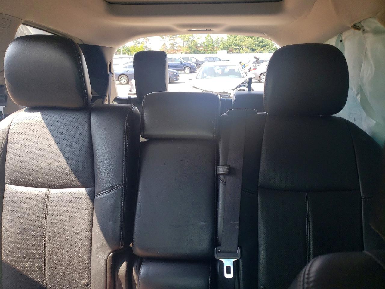 2014 Nissan Pathfinder S Silver vin: 5N1AR2MM8EC604674