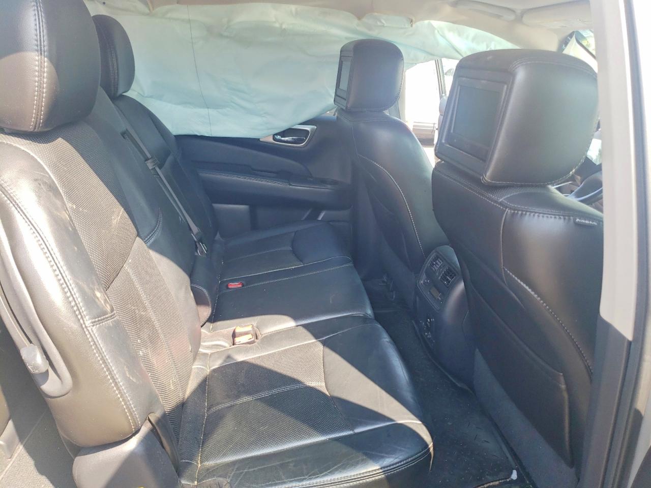 2014 Nissan Pathfinder S Silver vin: 5N1AR2MM8EC604674