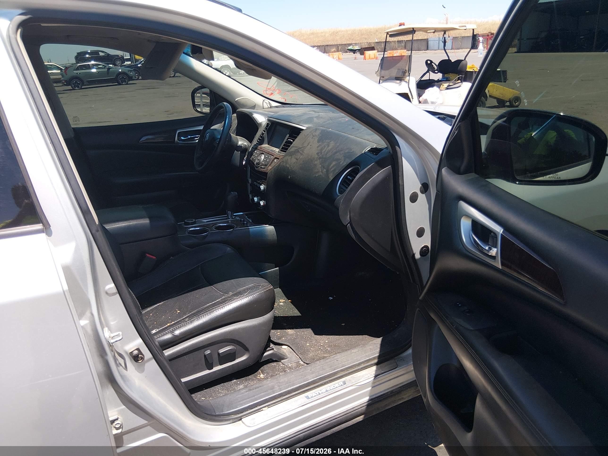 2014 Nissan Pathfinder Platinum Silver vin: 5N1AR2MM8EC623807