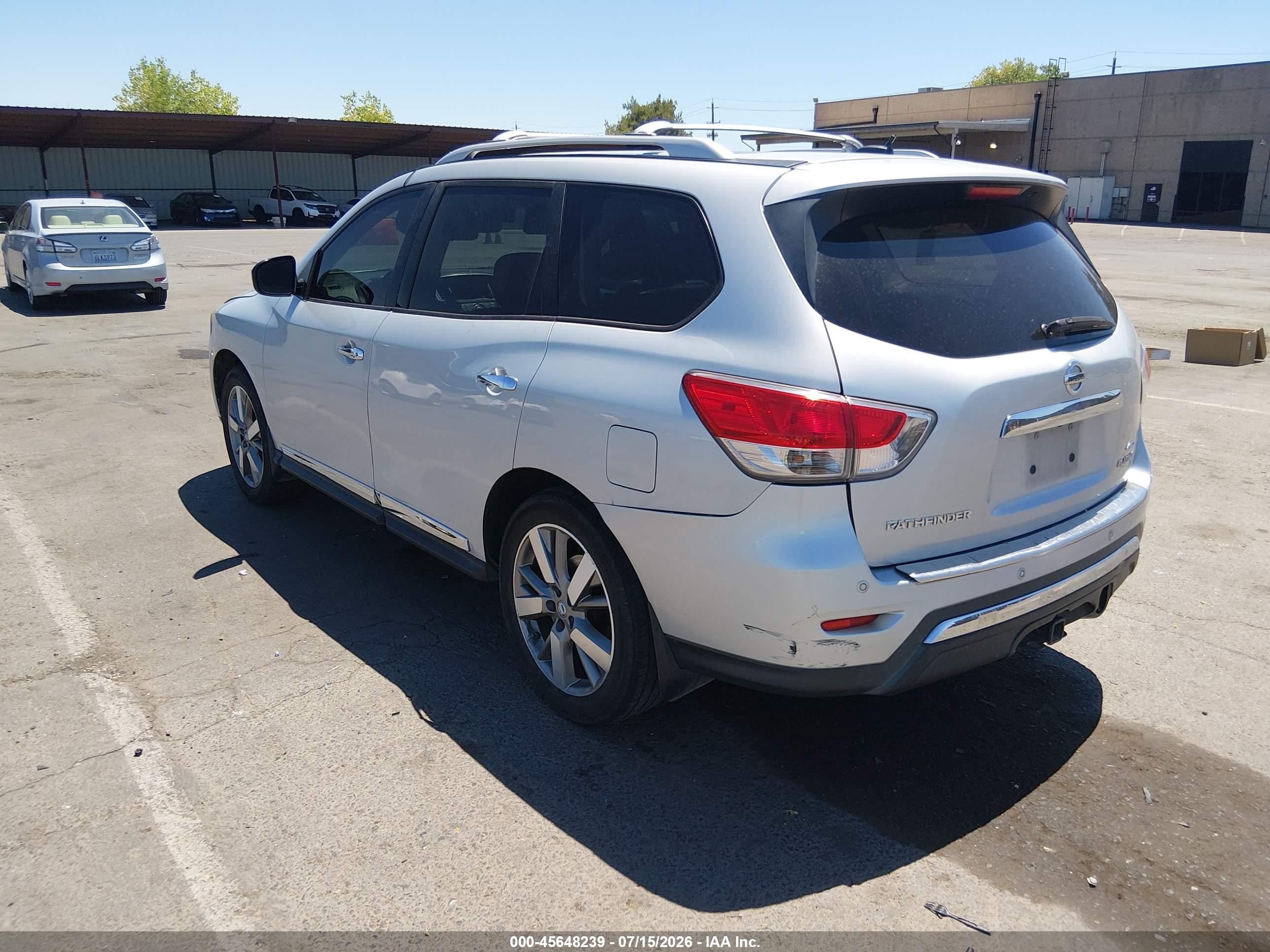 2014 Nissan Pathfinder Platinum Silver vin: 5N1AR2MM8EC623807