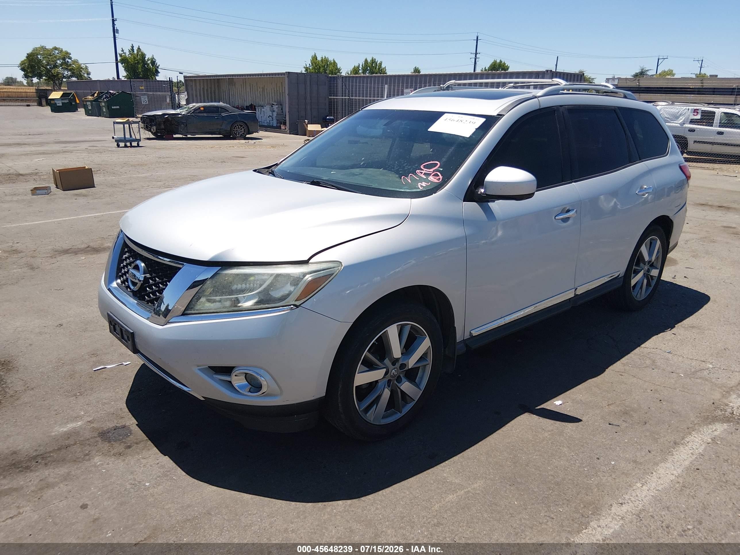 2014 Nissan Pathfinder Platinum Silver vin: 5N1AR2MM8EC623807