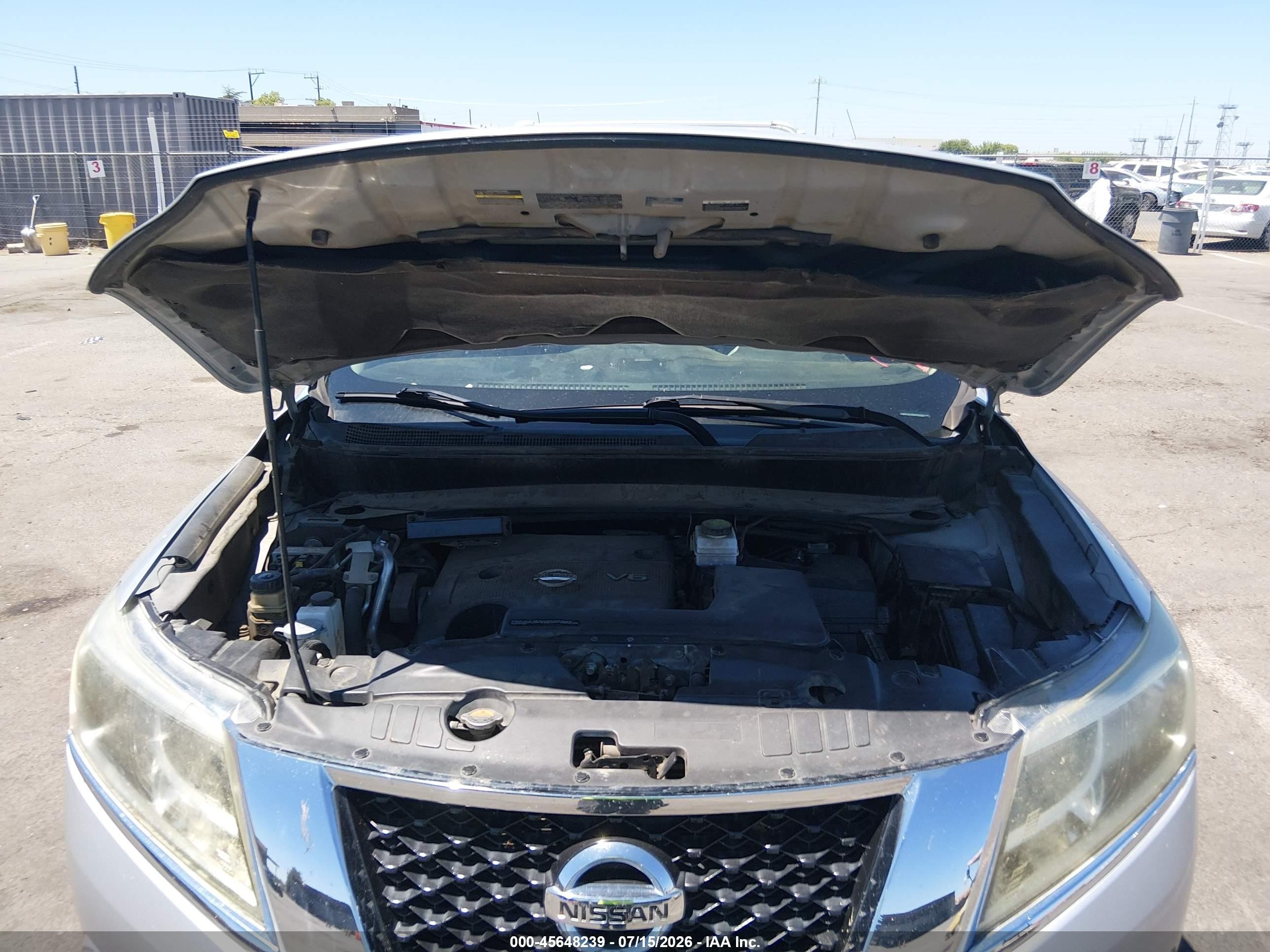 2014 Nissan Pathfinder Platinum Silver vin: 5N1AR2MM8EC623807