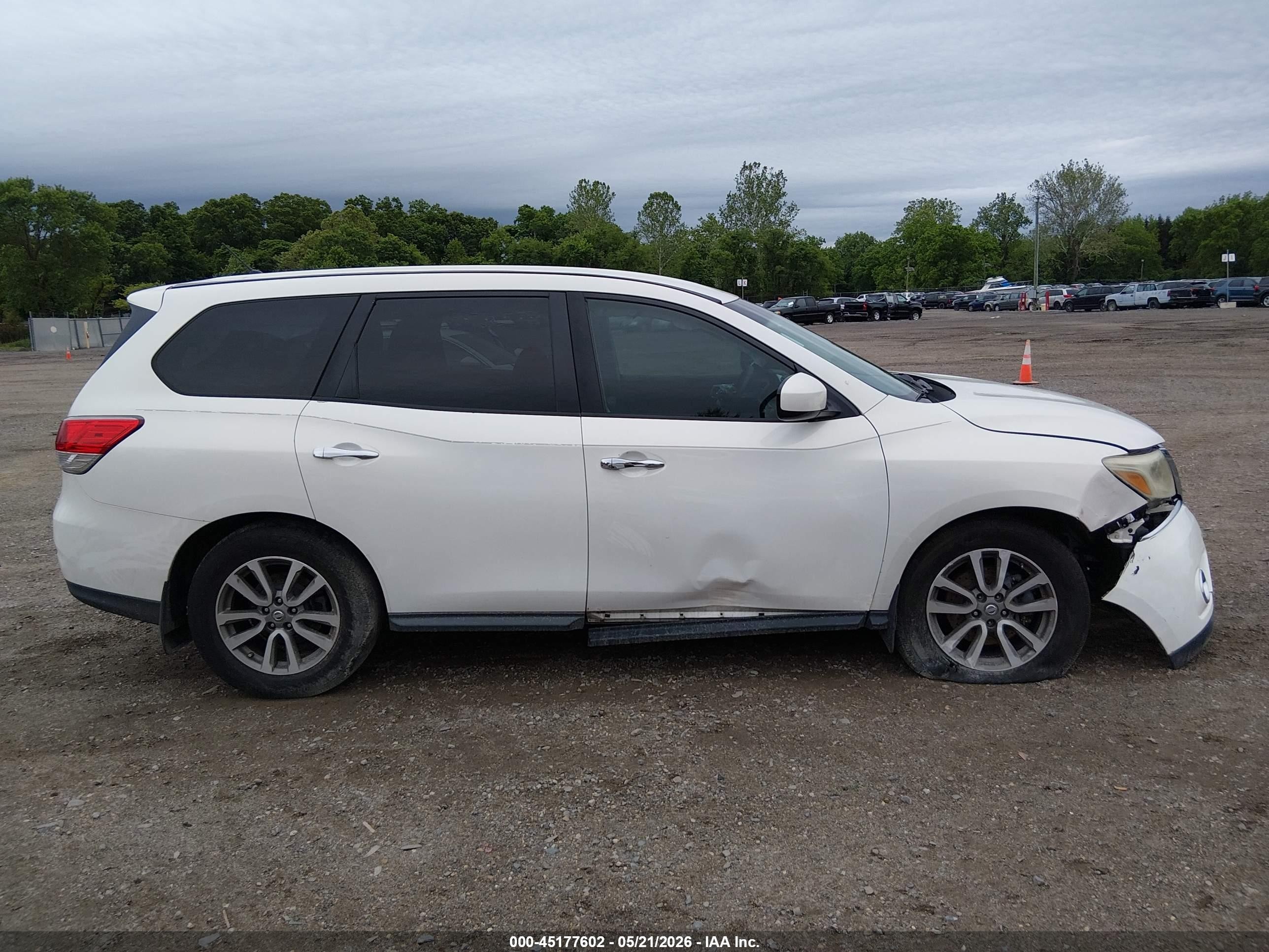 2014 Nissan Pathfinder S Белый vin: 5N1AR2MM8EC672490