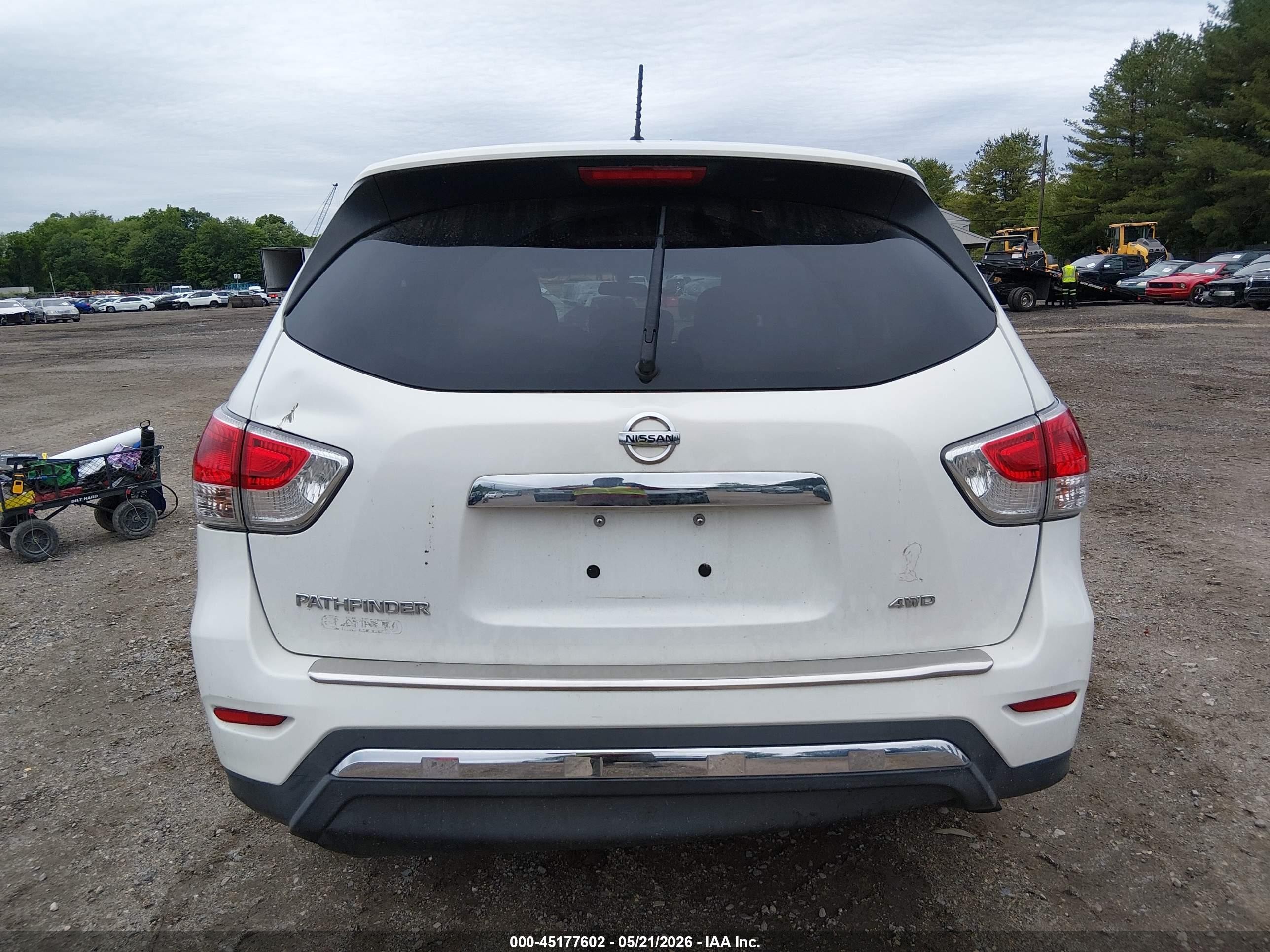 2014 Nissan Pathfinder S Белый vin: 5N1AR2MM8EC672490