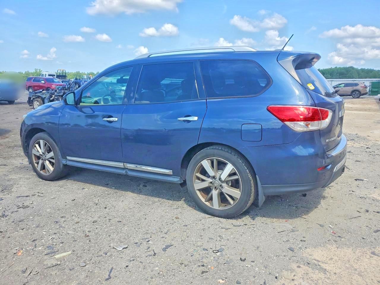 2015 Nissan Pathfinder S Blue vin: 5N1AR2MM8FC639653