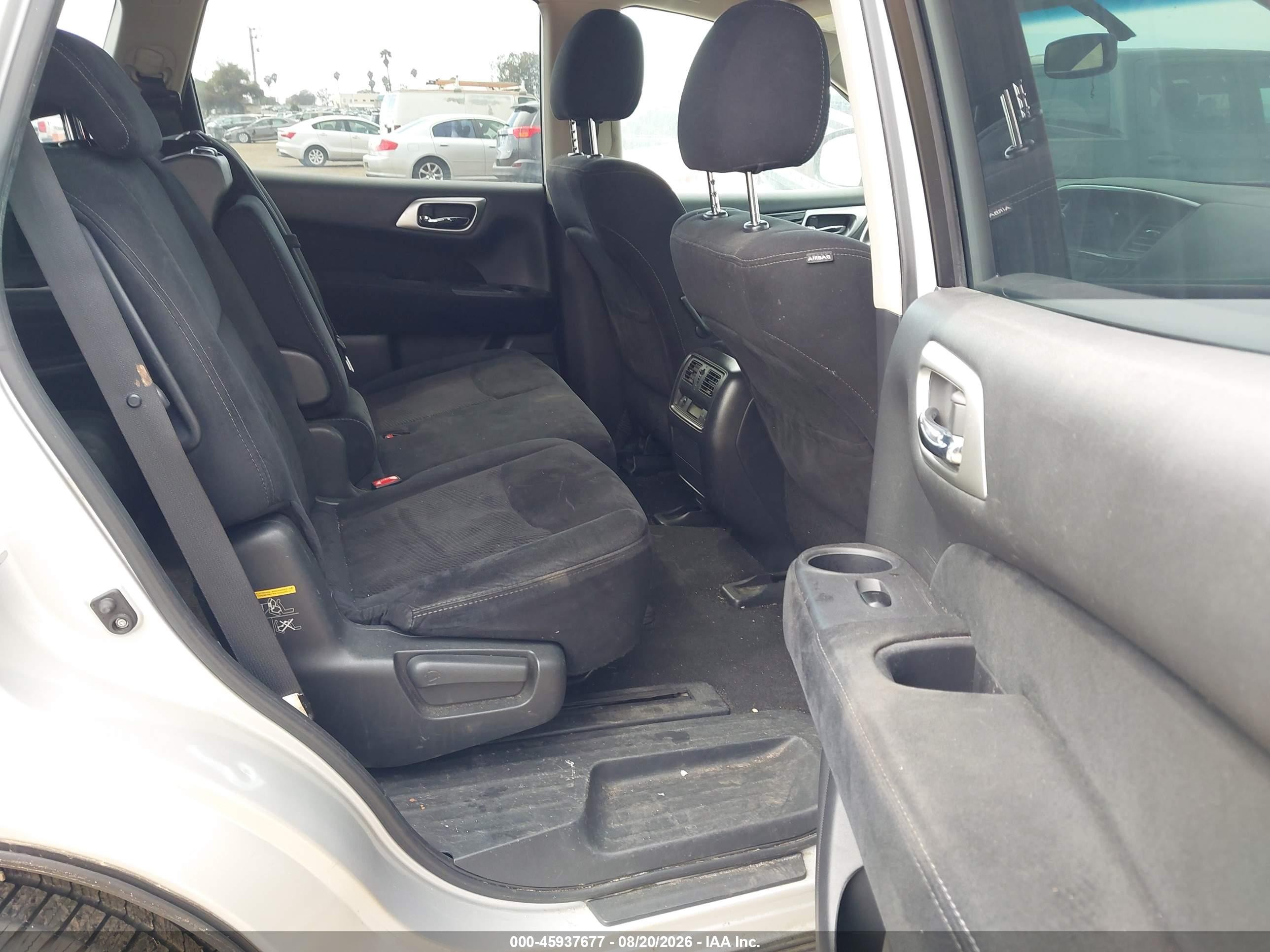 2015 Nissan Pathfinder Platinum/s/sl/sv Silver vin: 5N1AR2MM8FC647591