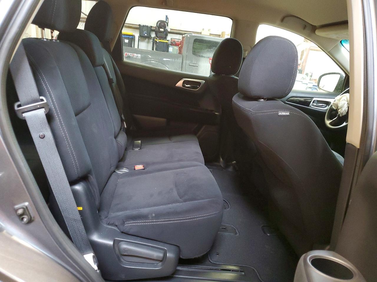 2015 Nissan Pathfinder S Gray vin: 5N1AR2MM8FC653214