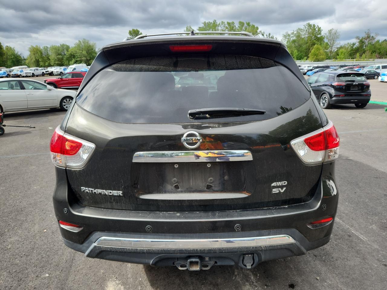 2015 Nissan Pathfinder Sv Угольный vin: 5N1AR2MM8FC653617 Damage: Lift Gate, Heavy Scratch, 1 To 2 Inches