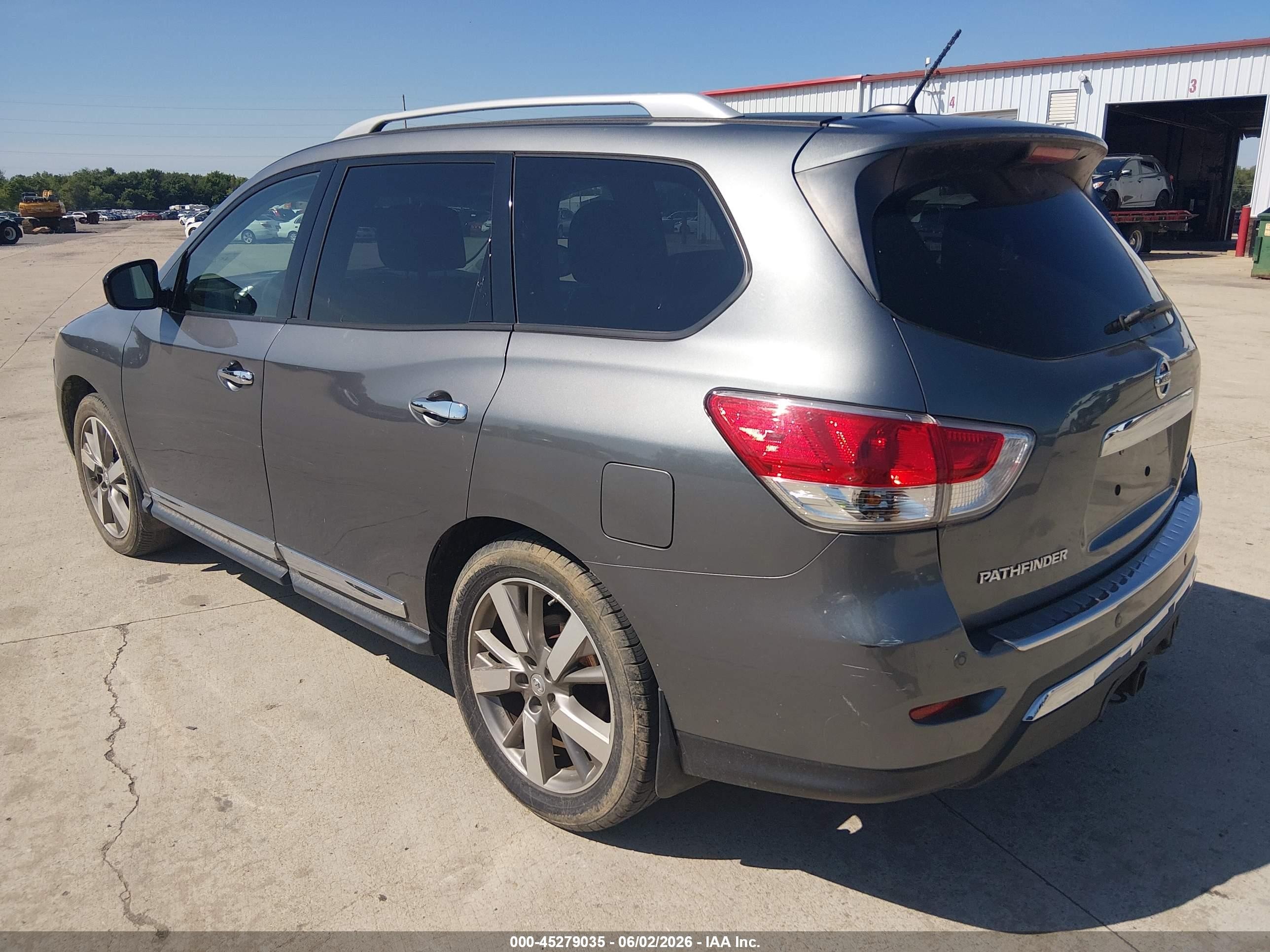 2015 Nissan Pathfinder Platinum Gray vin: 5N1AR2MM8FC667551