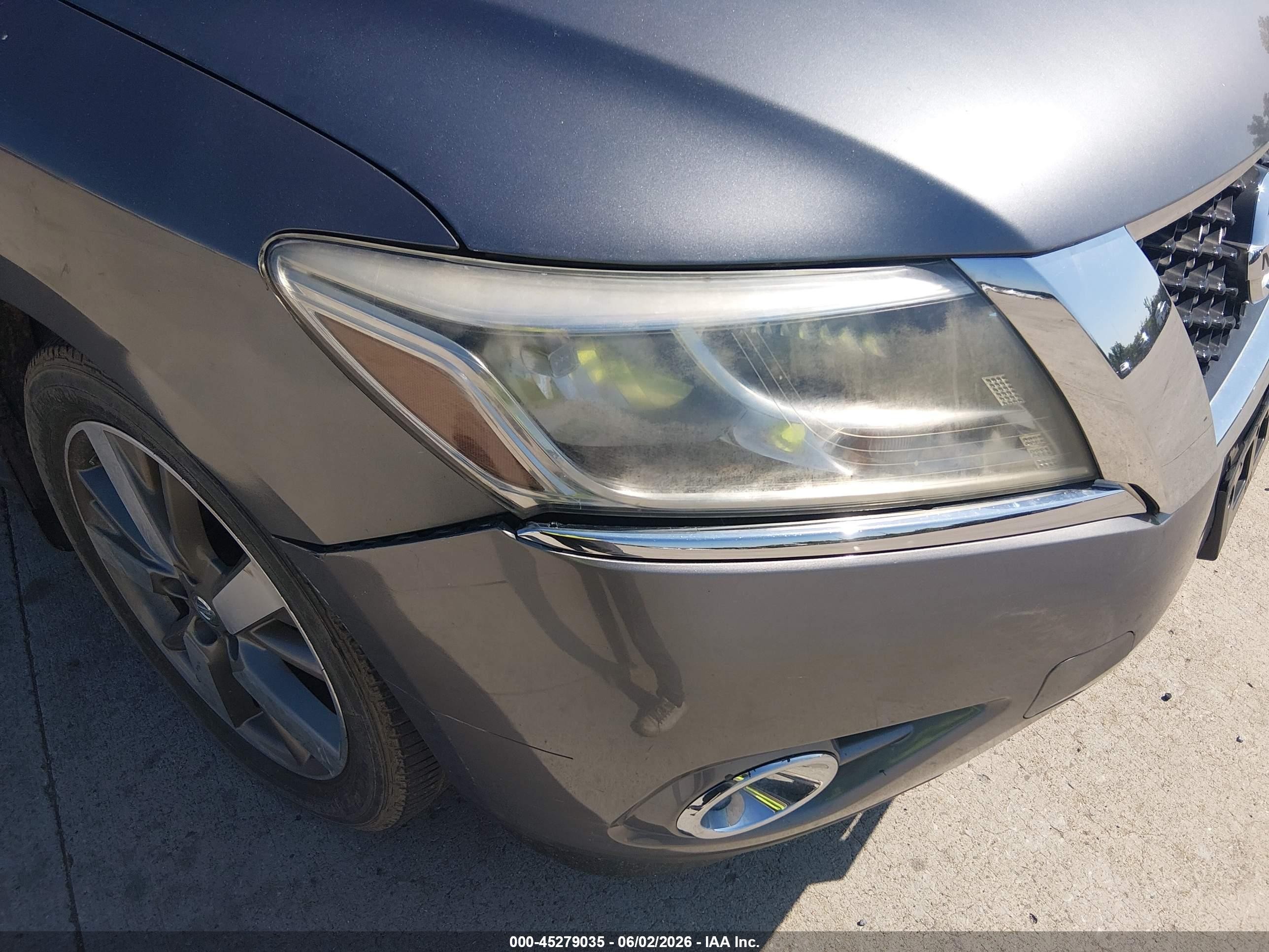 2015 Nissan Pathfinder Platinum Gray vin: 5N1AR2MM8FC667551