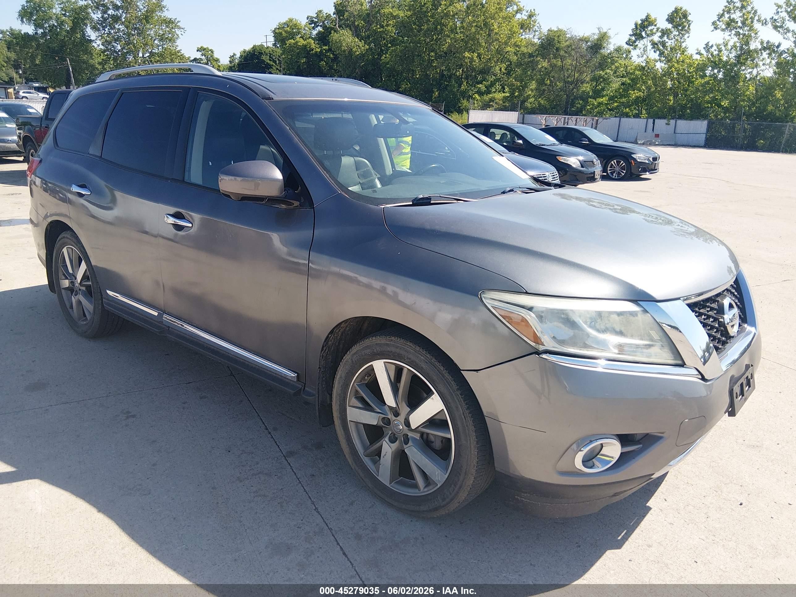 2015 Nissan Pathfinder Platinum Gray vin: 5N1AR2MM8FC667551