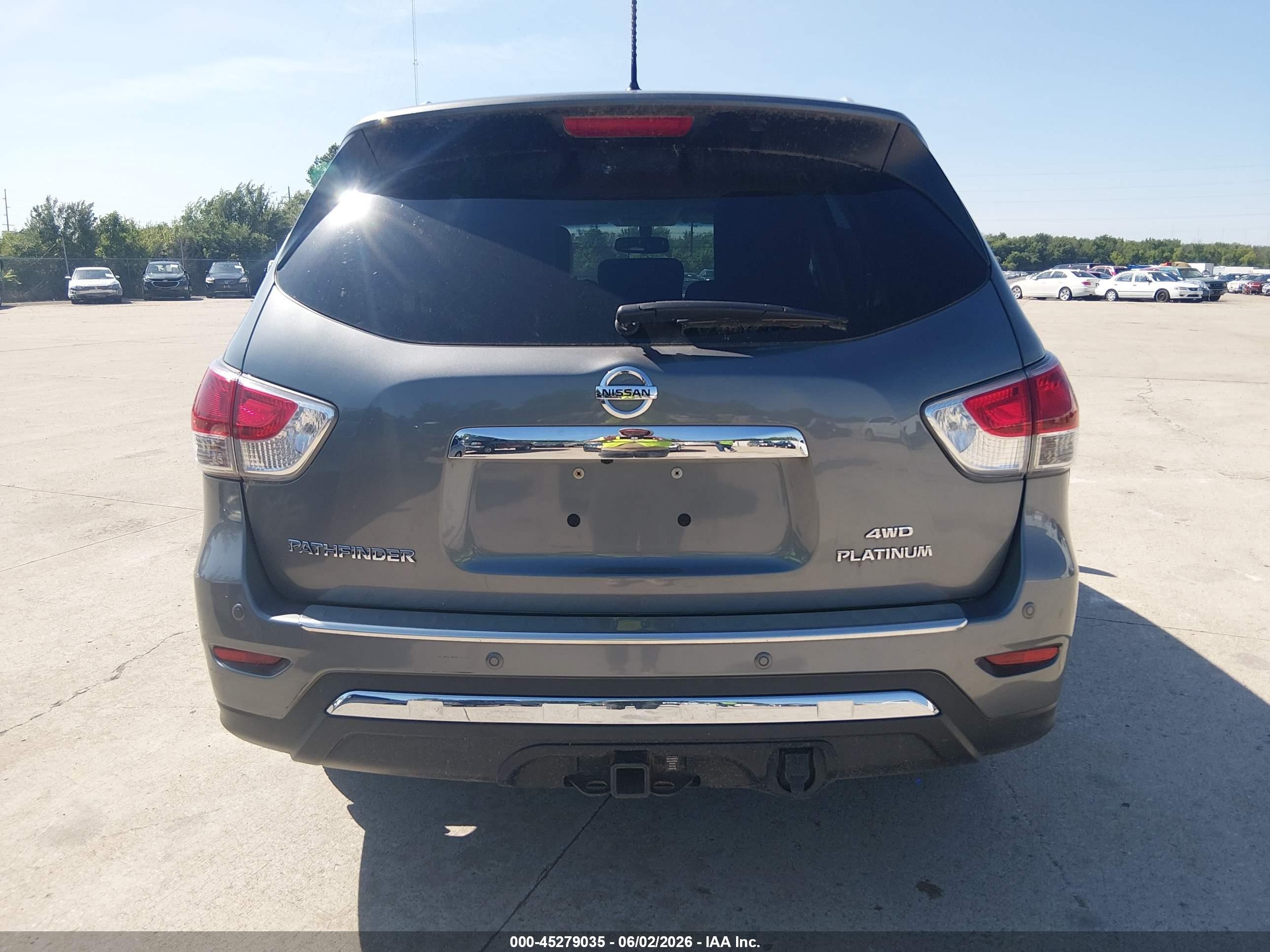 2015 Nissan Pathfinder Platinum Gray vin: 5N1AR2MM8FC667551