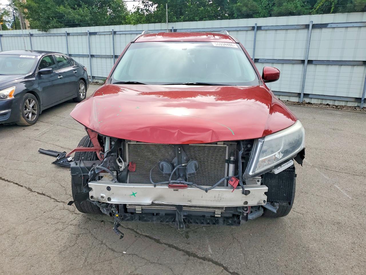 2015 Nissan Pathfinder S Red vin: 5N1AR2MM8FC681840