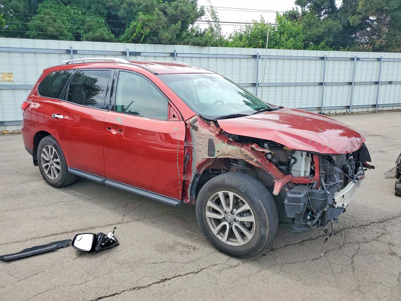 2015 Nissan Pathfinder S Red vin: 5N1AR2MM8FC681840