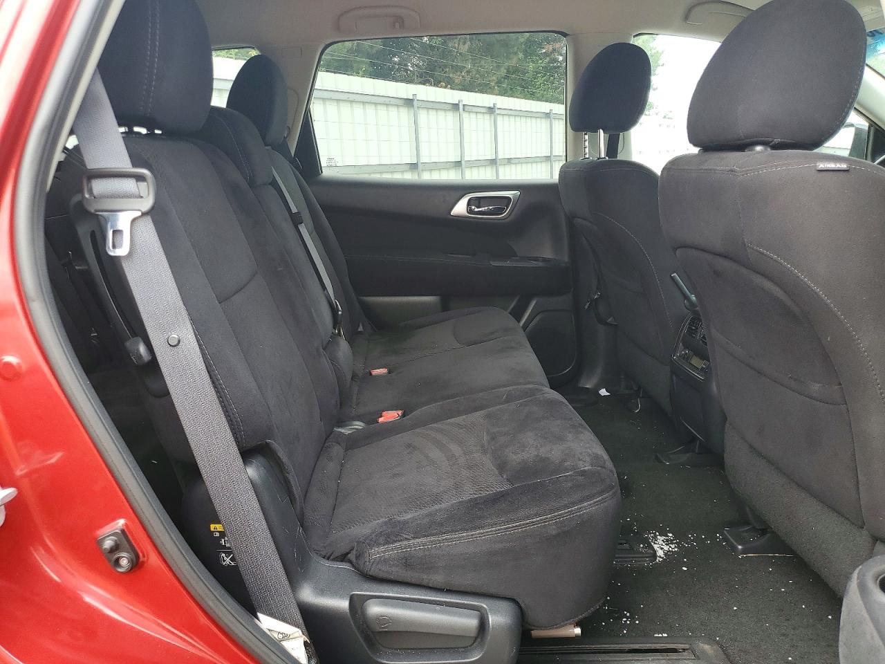 2015 Nissan Pathfinder S Red vin: 5N1AR2MM8FC681840