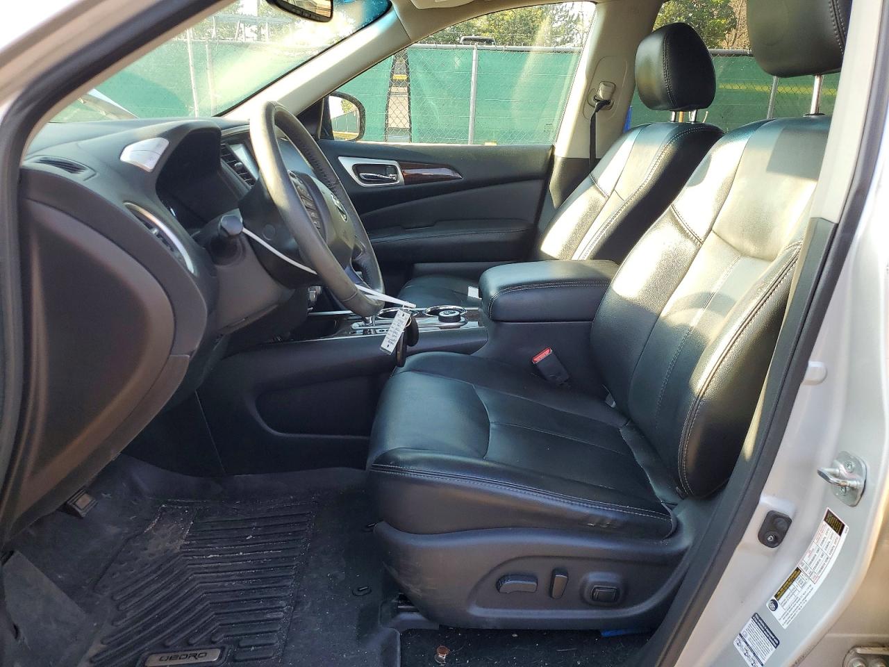 2015 Nissan Pathfinder Sl Silver vin: 5N1AR2MM8FC686407