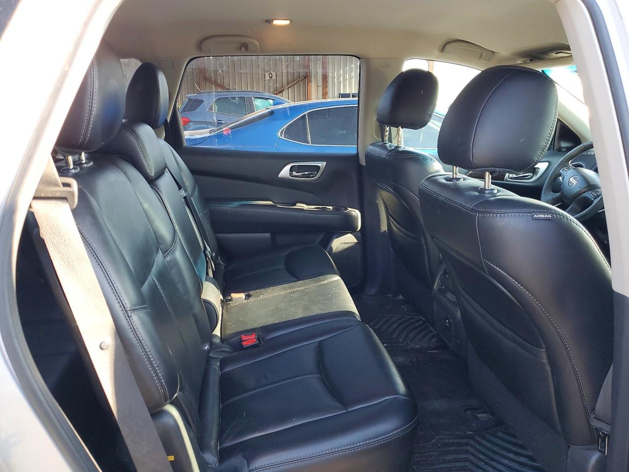 2015 Nissan Pathfinder Sl Silver vin: 5N1AR2MM8FC686407