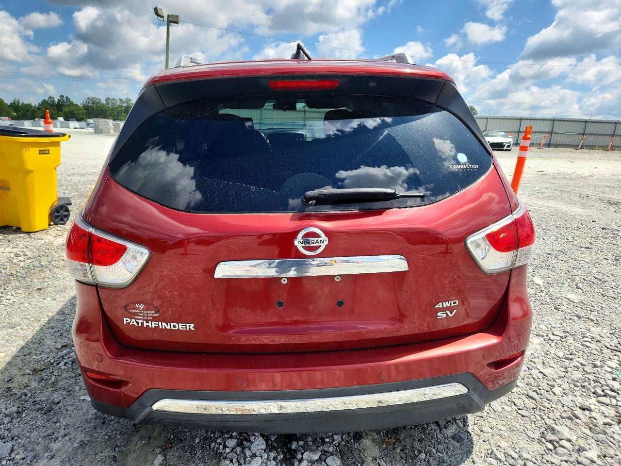2013 Nissan Pathfinder S Red vin: 5N1AR2MM9DC613527