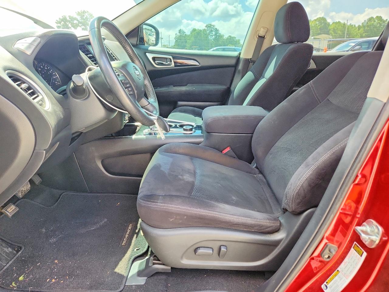 2013 Nissan Pathfinder S Red vin: 5N1AR2MM9DC613527