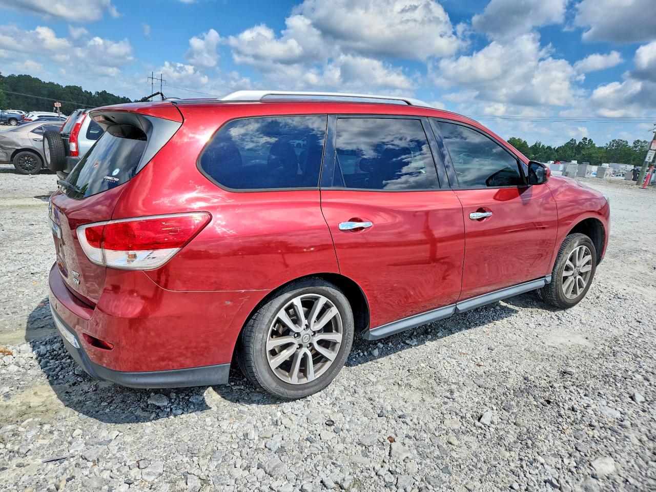 2013 Nissan Pathfinder S Red vin: 5N1AR2MM9DC613527