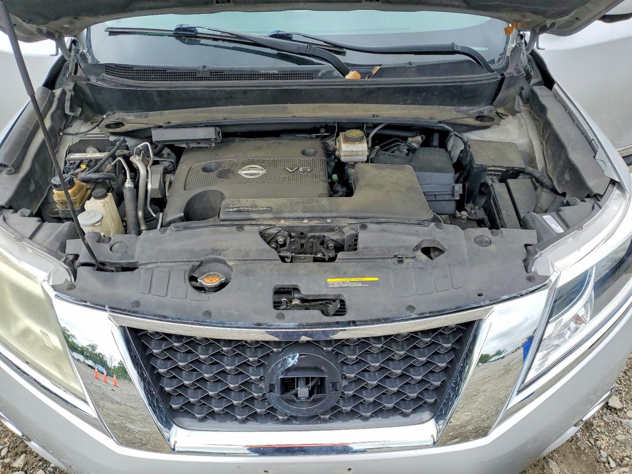 2013 Nissan Pathfinder S Silver vin: 5N1AR2MM9DC617058