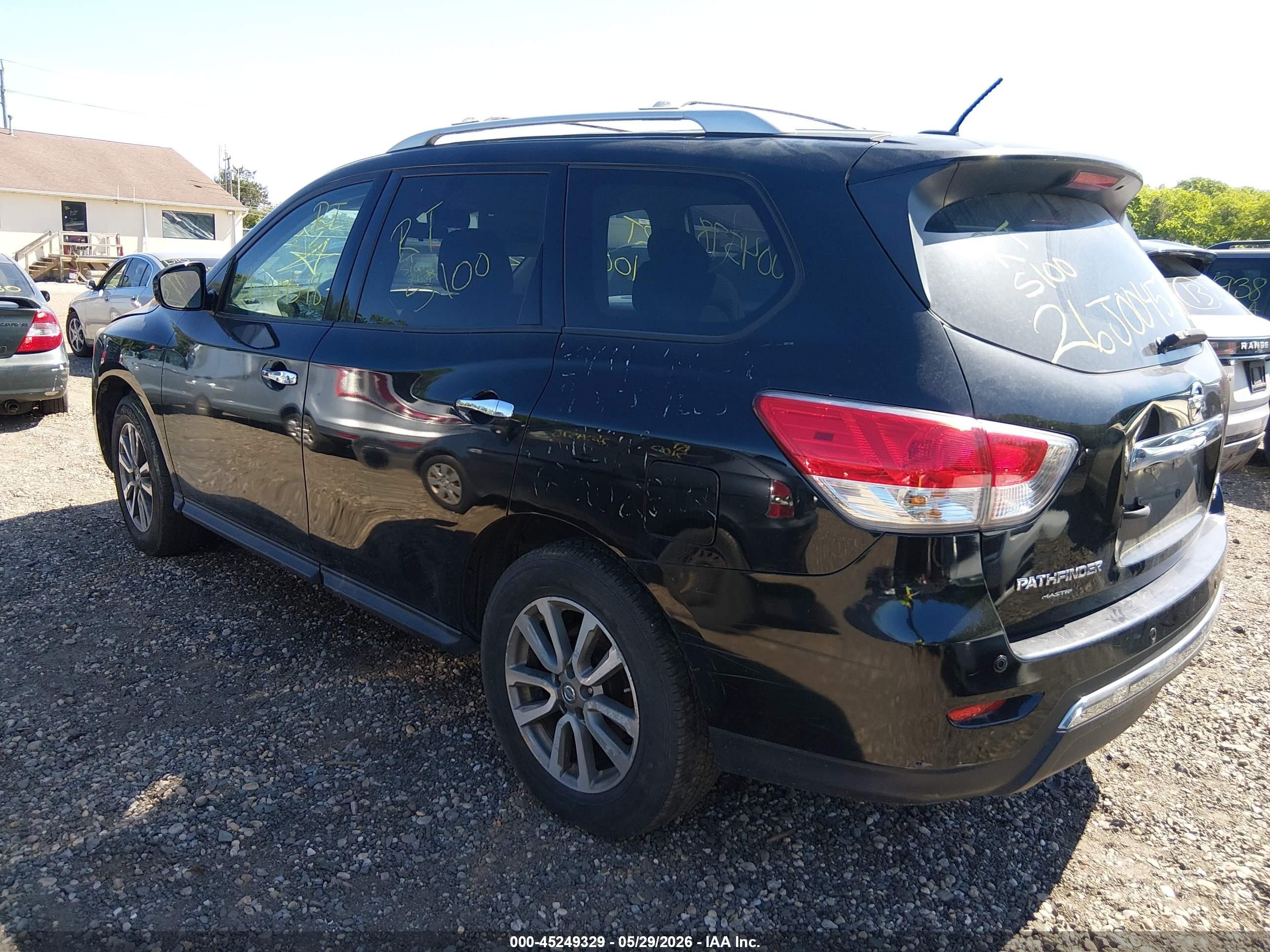 2013 Nissan Pathfinder Sv Черный vin: 5N1AR2MM9DC626665