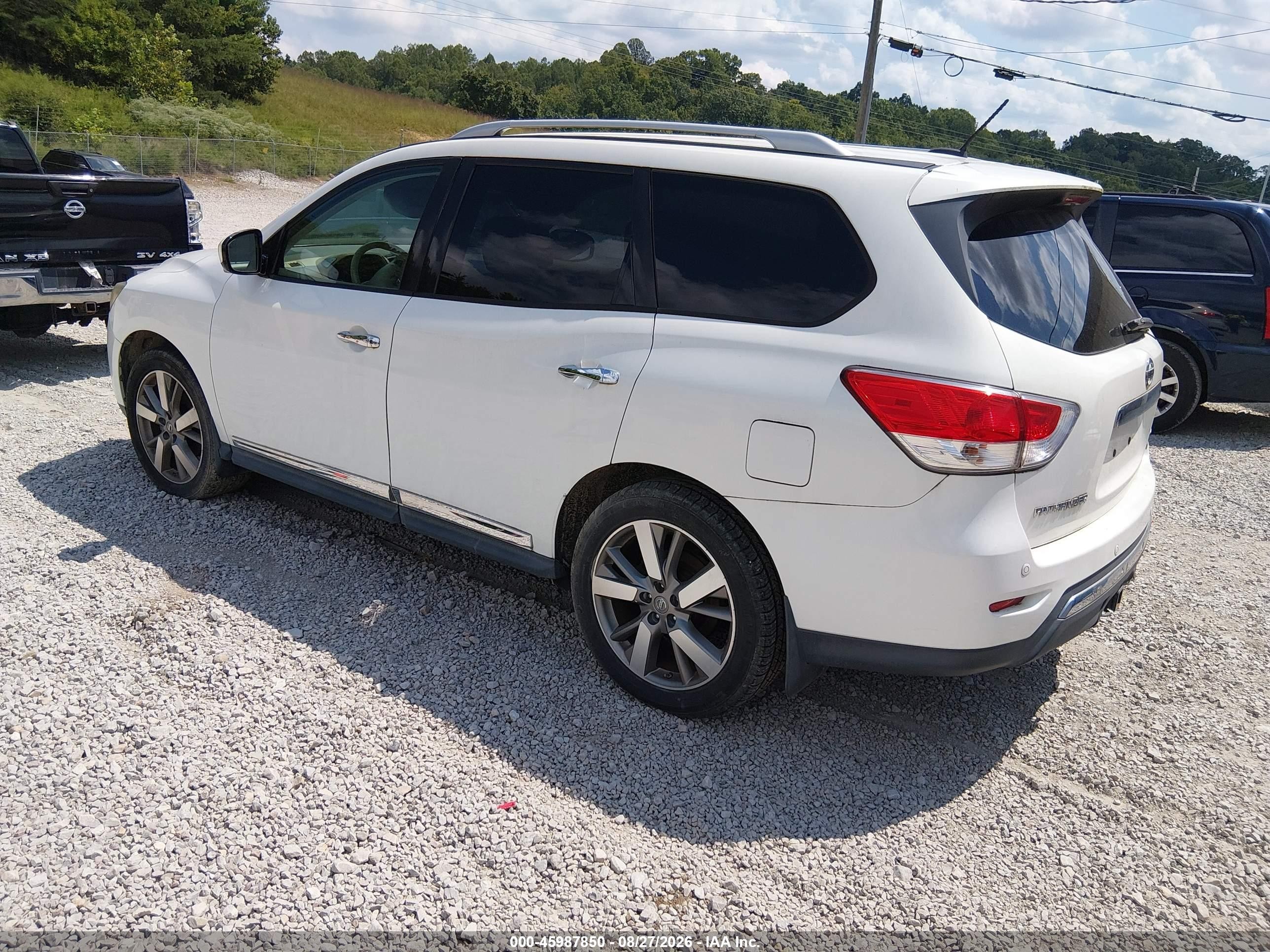 2013 Nissan Pathfinder Platinum White vin: 5N1AR2MM9DC629548